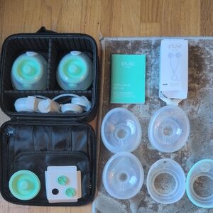 Elvie Stride Breast Pump Set with Accessories